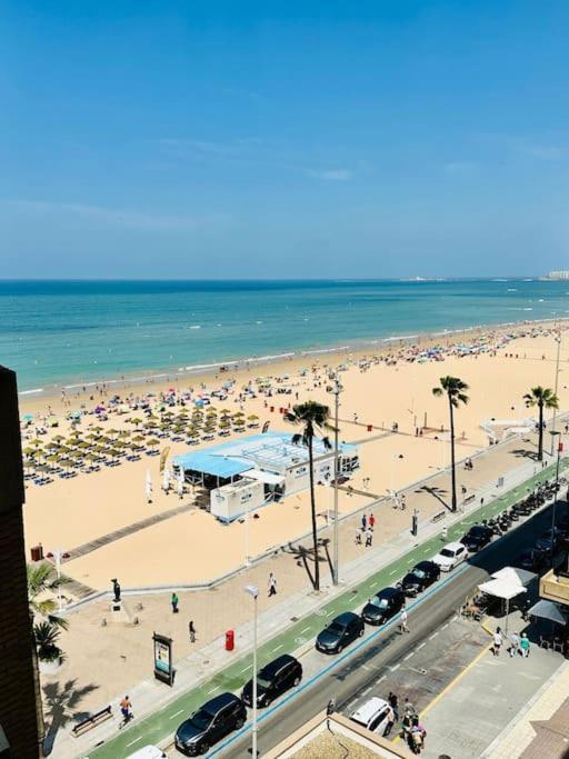 Apartamento A Pie De Playa. Cadiz Exterior photo